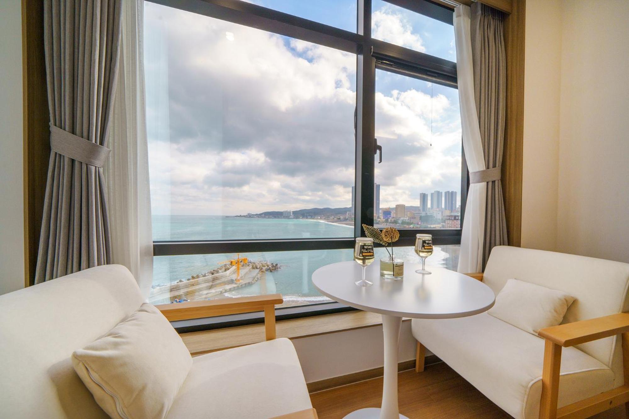 The Van Hotel Ulsan Exterior photo