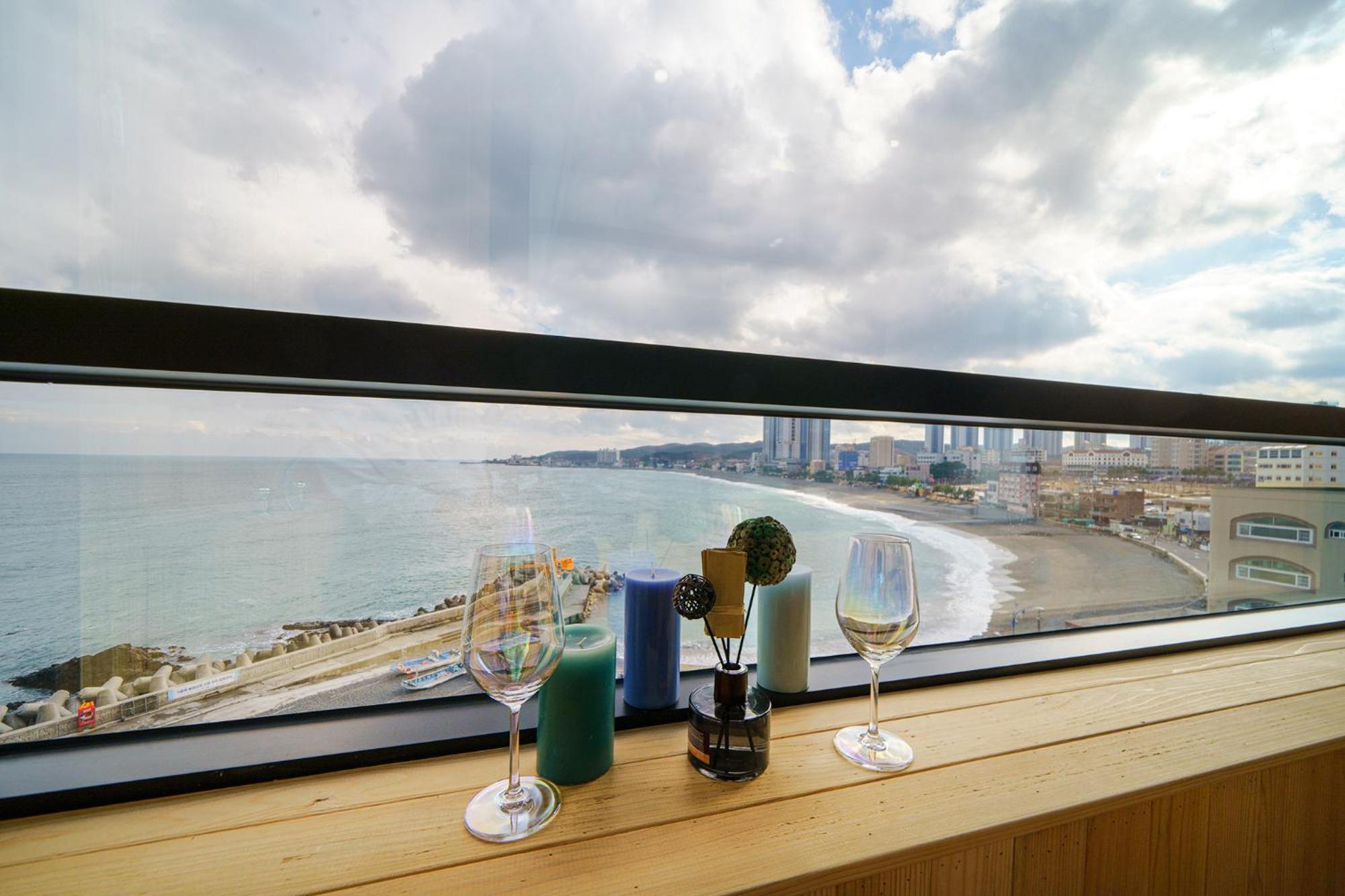 The Van Hotel Ulsan Exterior photo