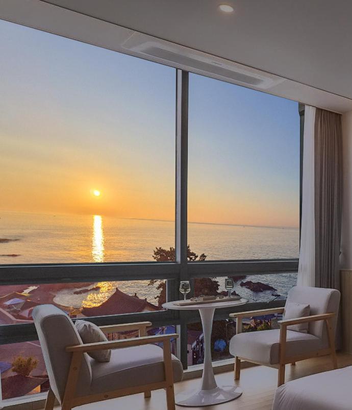 The Van Hotel Ulsan Exterior photo